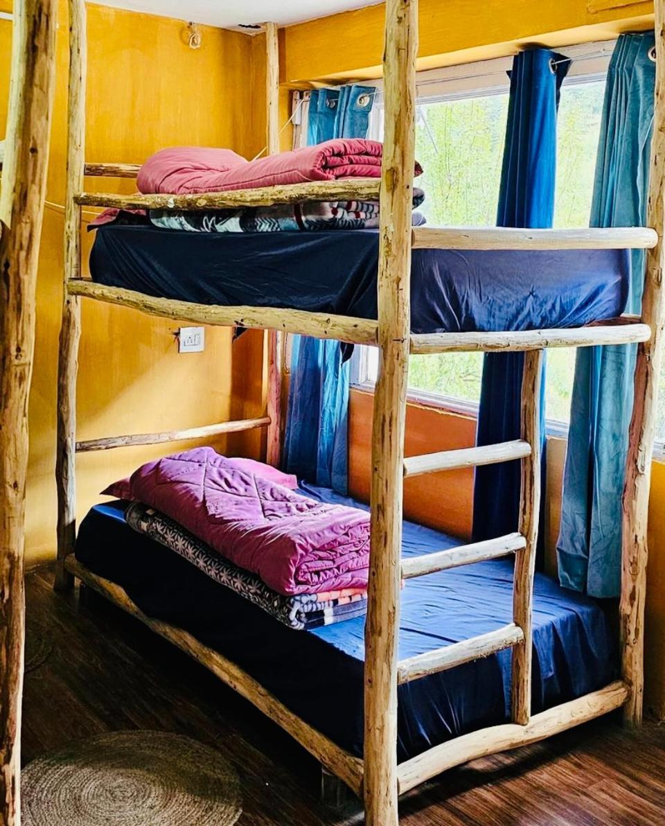 Hostel 360 Degree, Jibhi 외부 사진