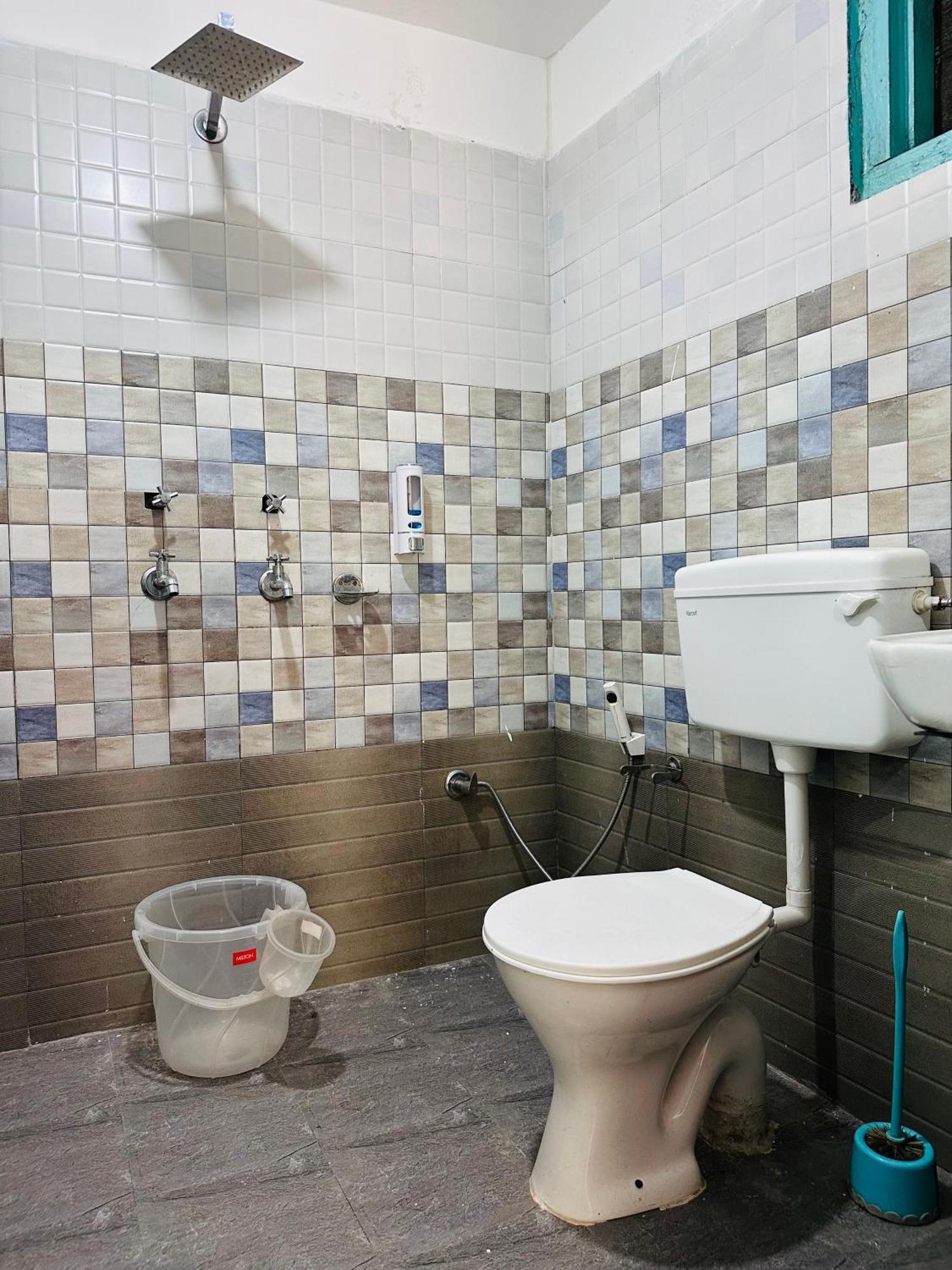 Hostel 360 Degree, Jibhi 외부 사진
