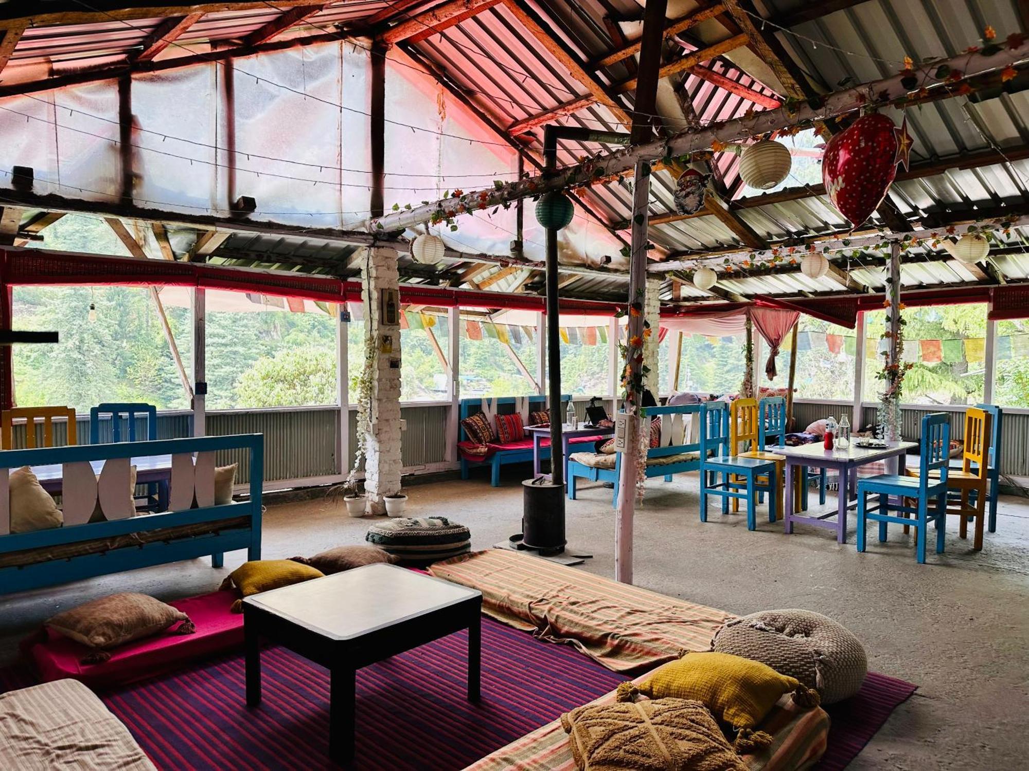 Hostel 360 Degree, Jibhi 외부 사진